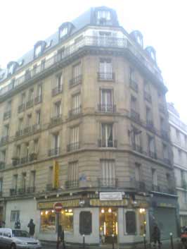 Ravalement de façade sur Paris rue des Volontaires, avant